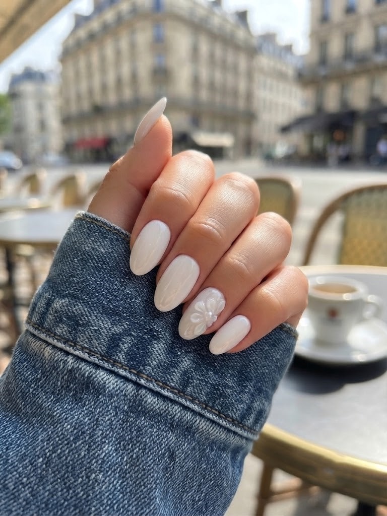 image Press-On Nails "Pearl Tide Bloomy  " – Forme Rond M Tany Mena